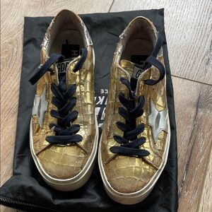Golden Goose Metallic Hi-Star Gold Sneakers! Eye catching style
